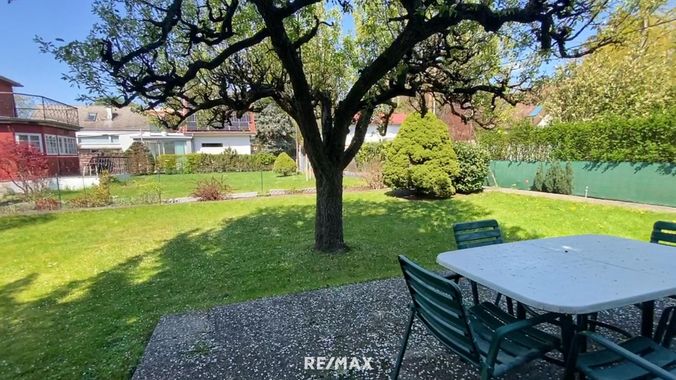 Garten mit Terrasse