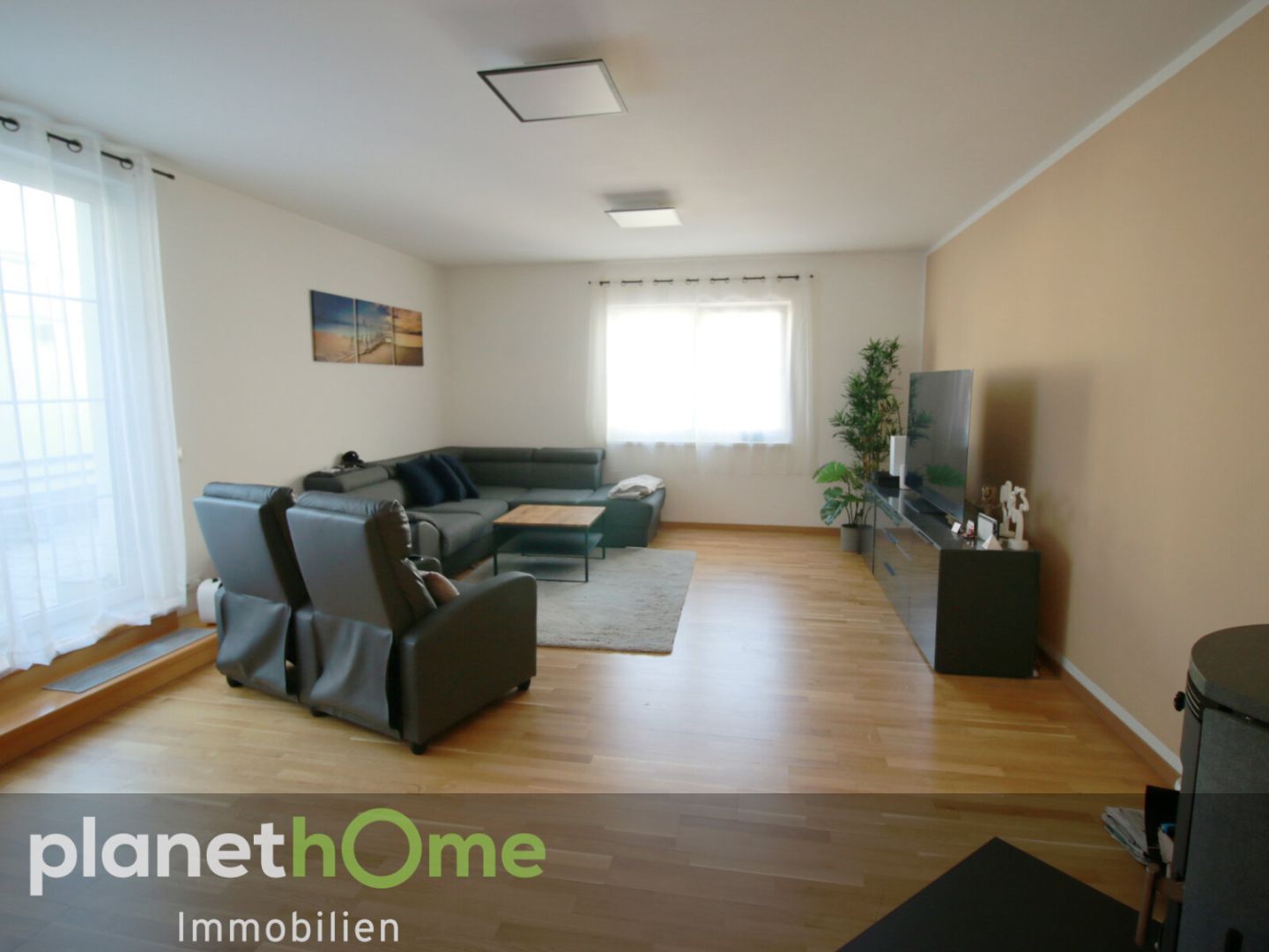 Moderne Traumwohnung in geschichtsträchtigem Heurigenort nahe Wien