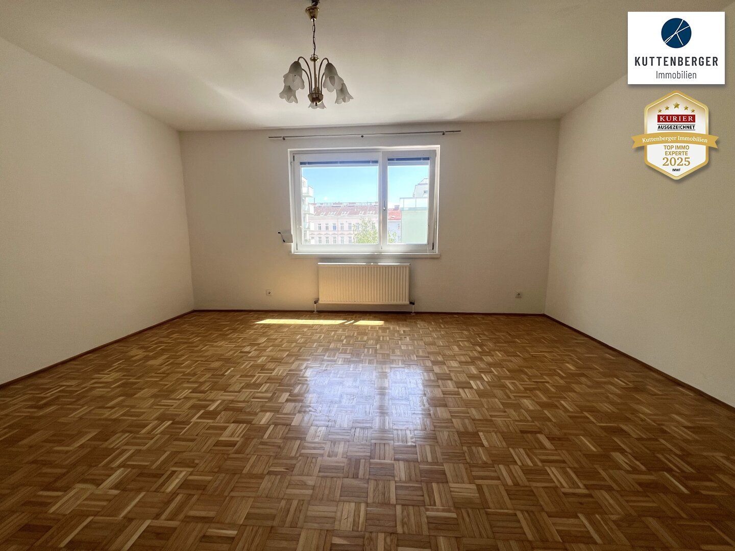 !Separat begehbare zwei Zimmer + große Küche!