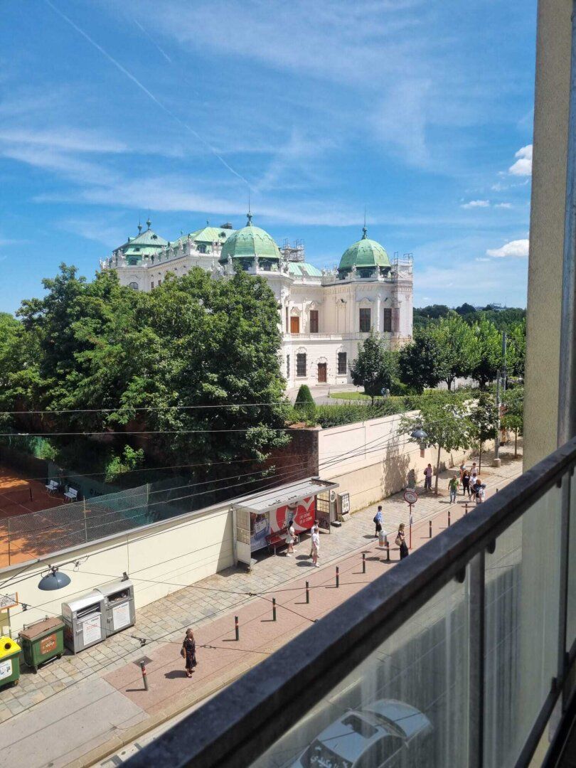 BELVEDEREBLICK! RENOVIERUNGSBEDÜRFTIGE 3 ZIMMER NEUBAUWOHNUNG MIT BALKON! PRINZ-EUGEN-STRASSE!