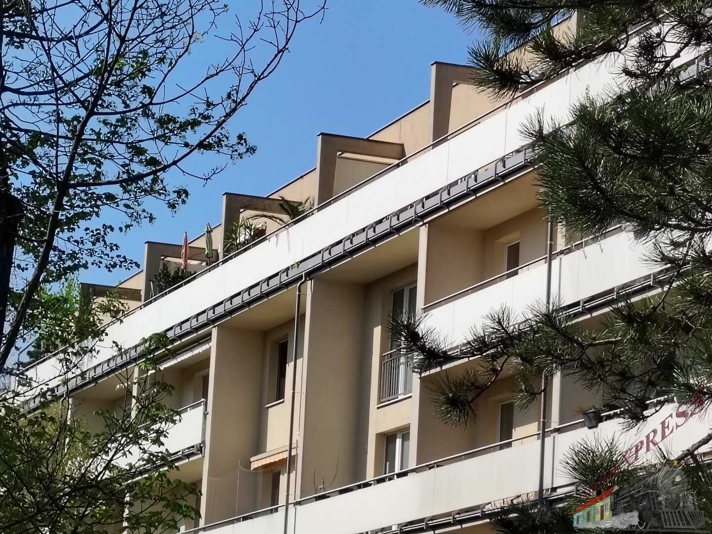 Attraktive Anlegerwohnung in Bestlage von Baden - renoviert, vermietet, Panoramabalkon mit 27m²