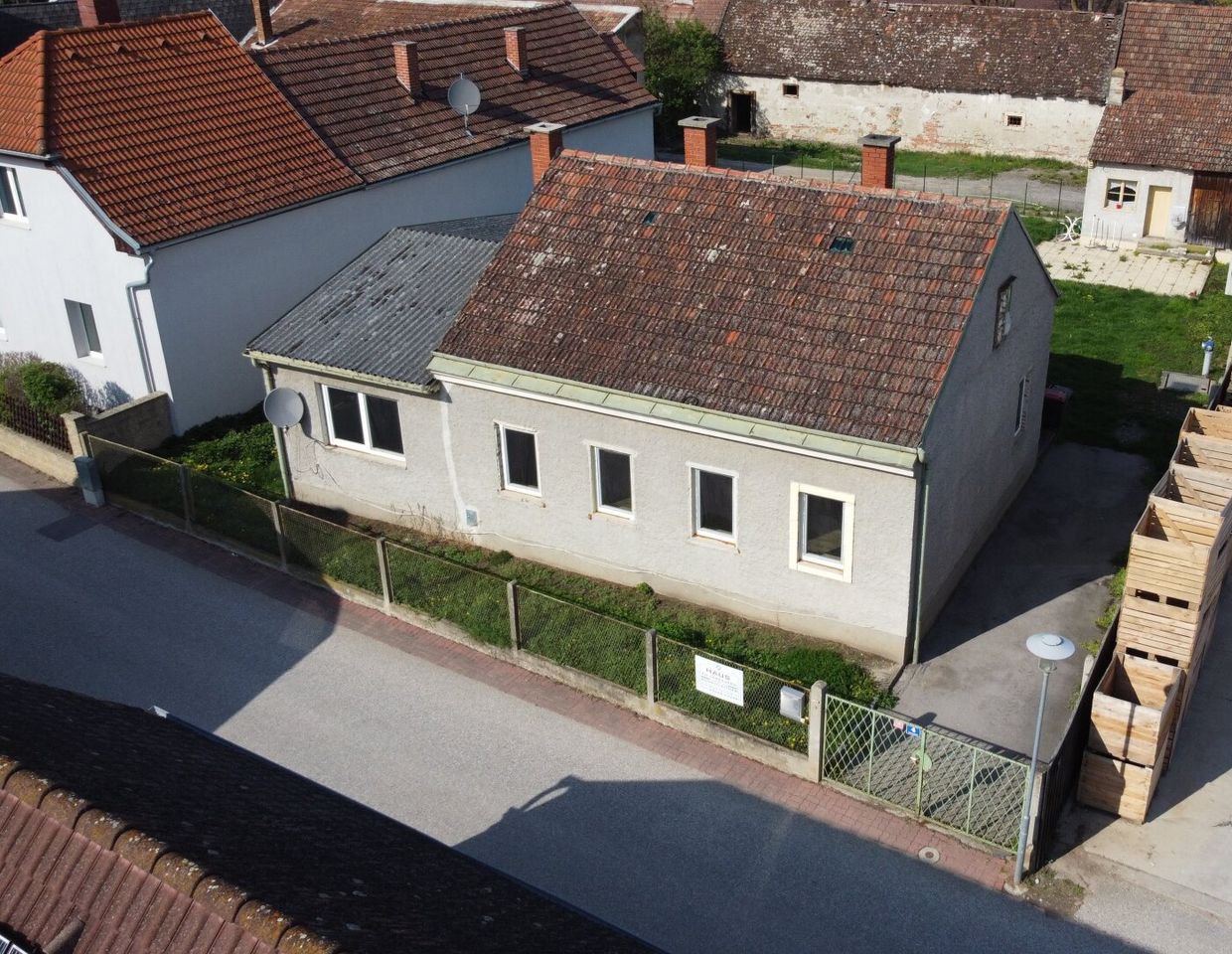 PREISREDUZIERT - Sanierungsbedürftiger Bungalow auf großem Grundstück in Lanzenkirchen