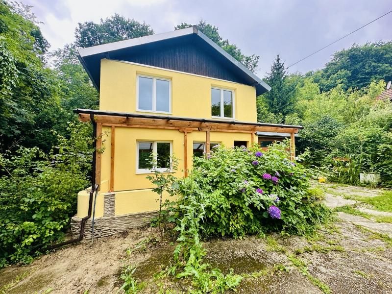 Heimeliges Wohnen im Grünen   Haus in familienfreundlicher Lage