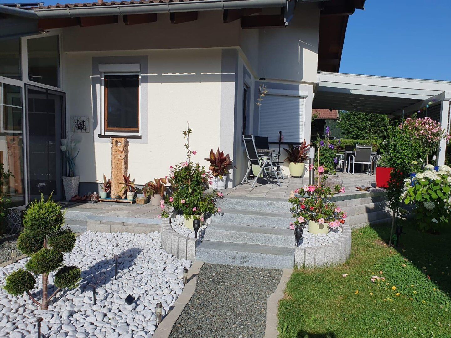 super Bungalow - Wohn Haus mit Büro & Lager und mit neuer Terrasse, 3 er Carport, Preis € 449 000.-