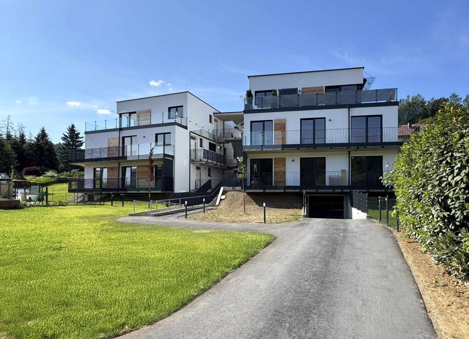 Exquisites Penthouse: Urbaner Luxus mit weitläufiger Terrasse