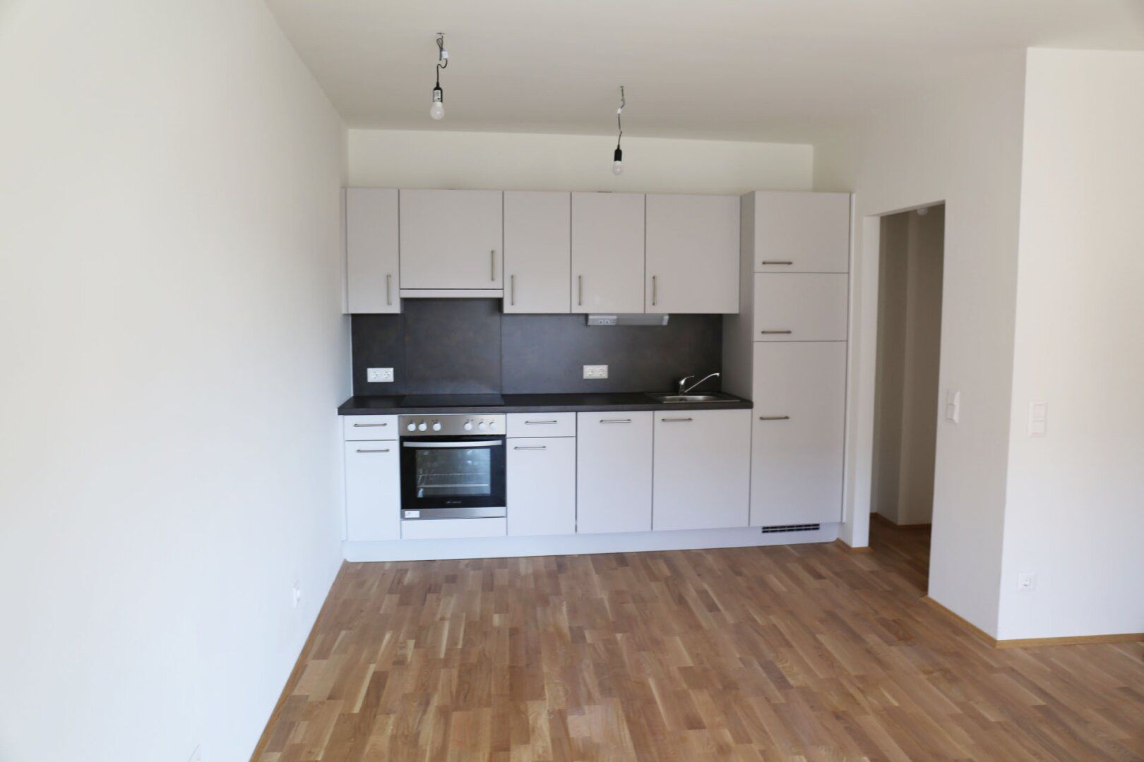 HERRLICHE Stadtwohnung in toller Lage mit Loggia und ausgezeichneter Verkehrsanbindung