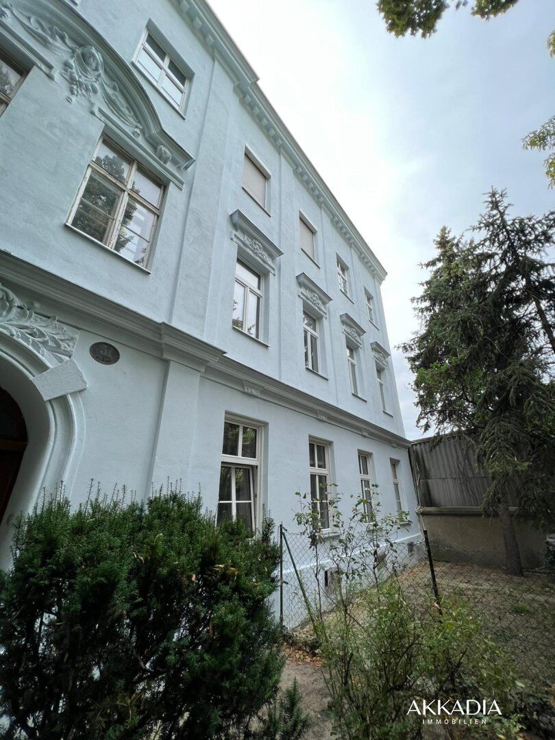 Kleinod mit Stadtgarten | Helle 4-Zimmer-Wohnung mit Balkon & Grünblick