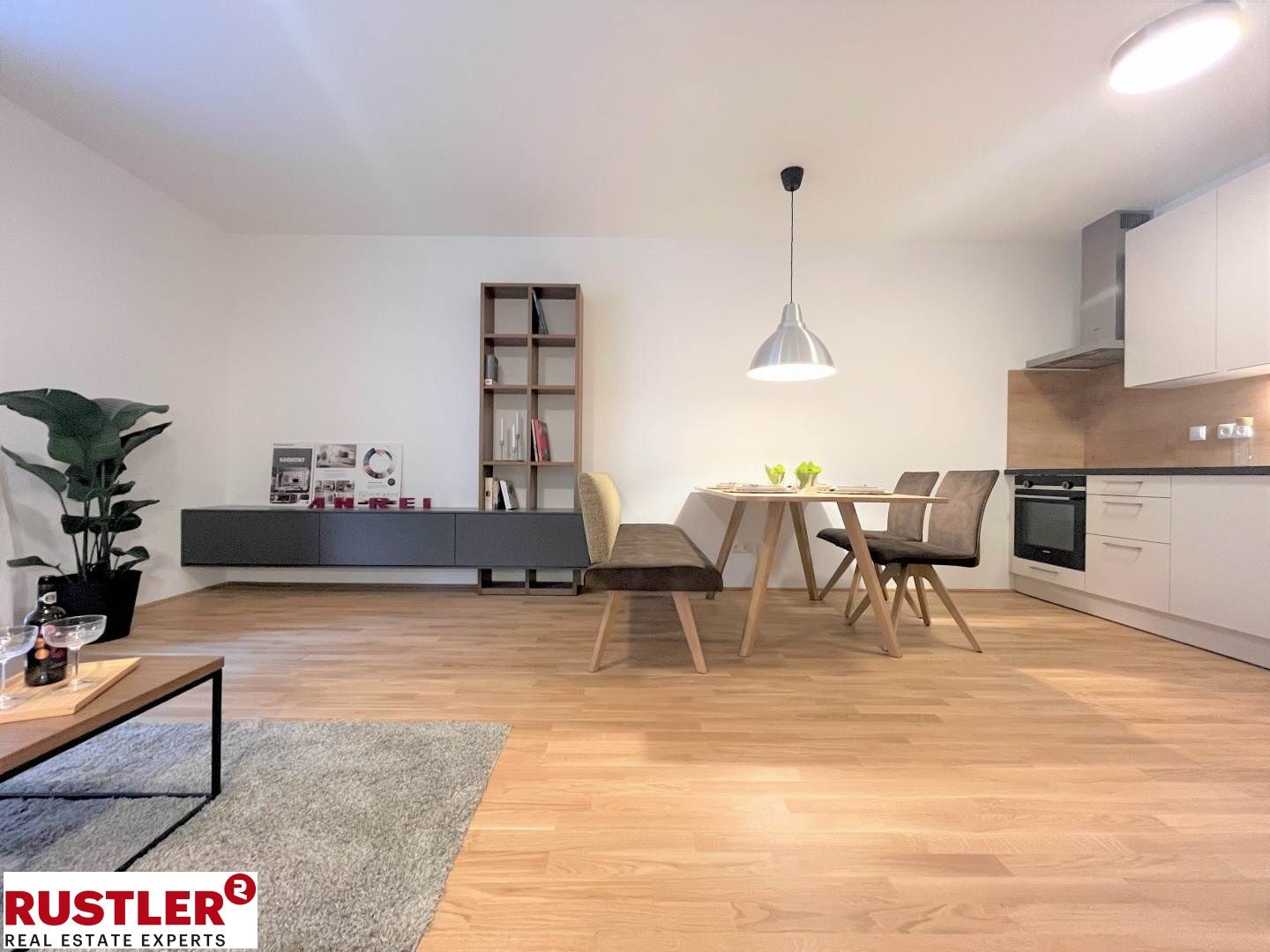 Stilvolles Wohnen im Projekt Schlosspark: erstklassige 3-Zimmerwohnung mit Balkon