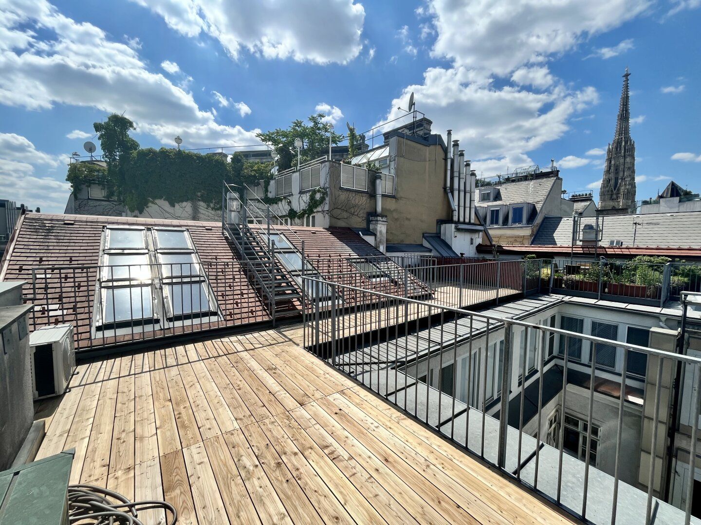 Exklusive Dachgeschosswohnung in Bestlage mit Blick auf Stephansdom!