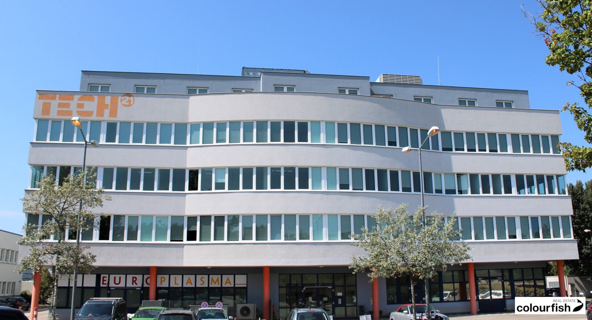 Helles Büro direkt bei S-Bahn Brünner Straße