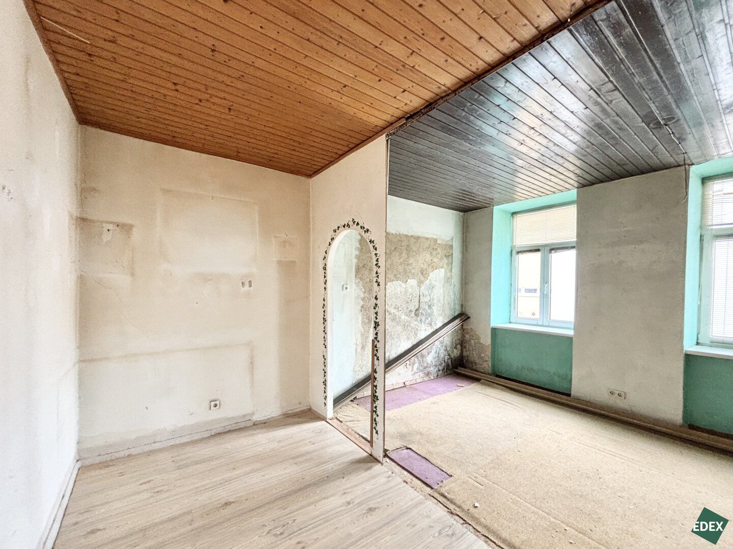 Sanierungsbedürftige 2,5-Zimmer-Altbauwohnung in guter Lage in Meidling