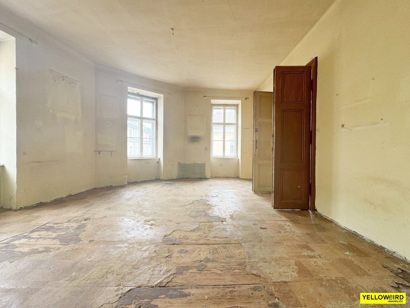 Sanierungsbedürftiges 75 m² Apartment - in guter Lage des 18ten Bezirks!
