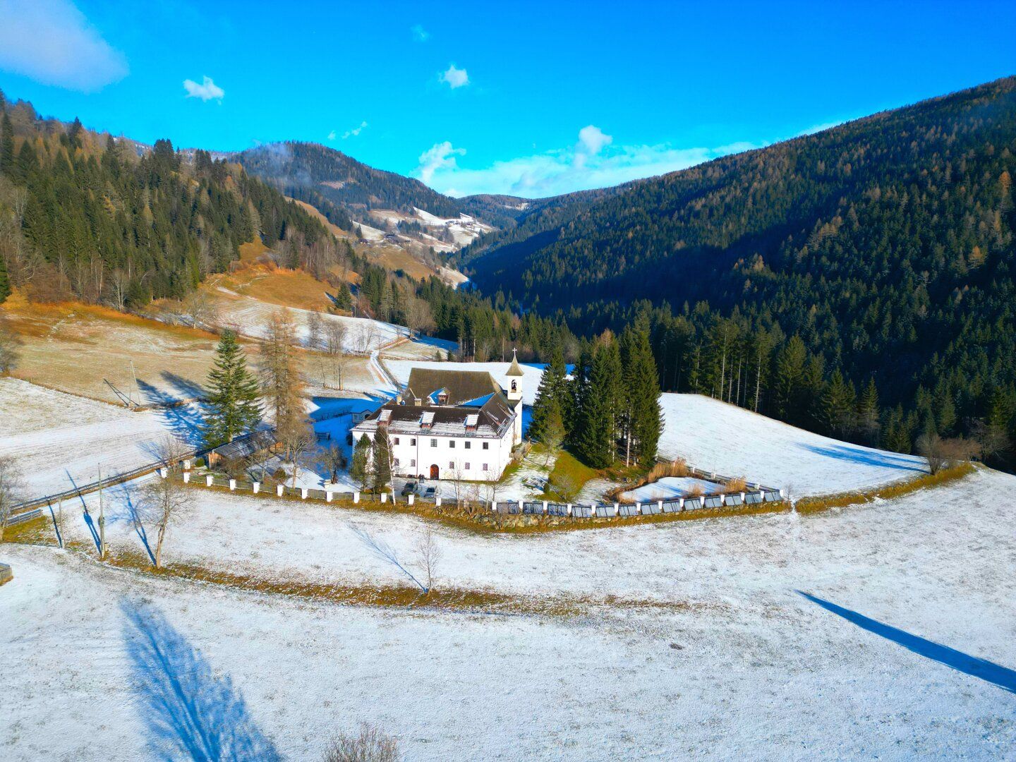 Schloss Berg Klösterle - Eine historische Perle in den Nockbergen