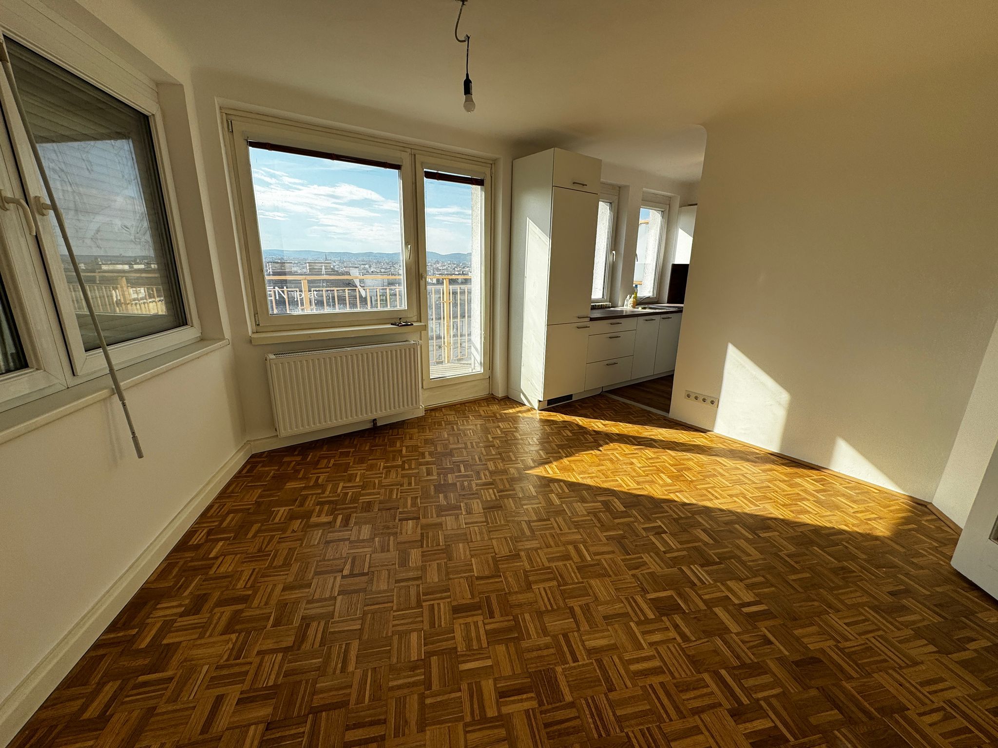 Lichtdurchflutete Dachgeschosswohnung mit Panoramablick