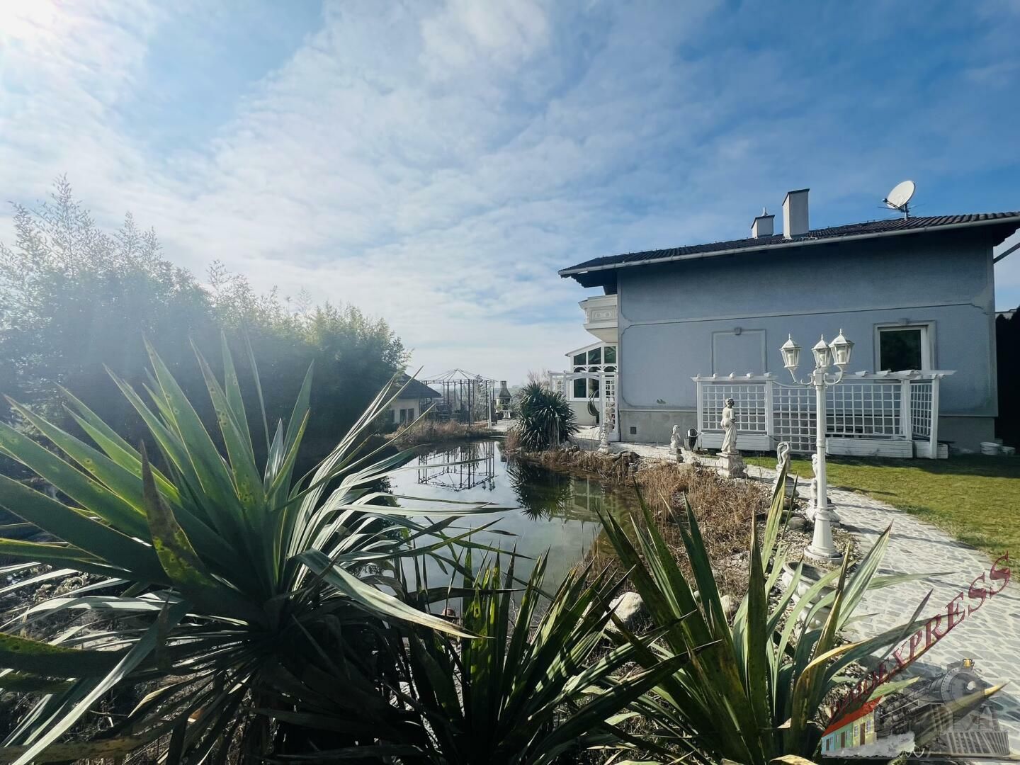 Preisreduktion! Einmaliger Verkaufspreis für die Lage! Einfamilienhaus auf Eigengrund mit Gartenparadies!