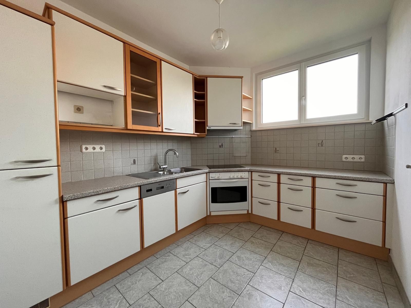 Gepflegte Maisonette-Wohnung mit verglaster Loggia