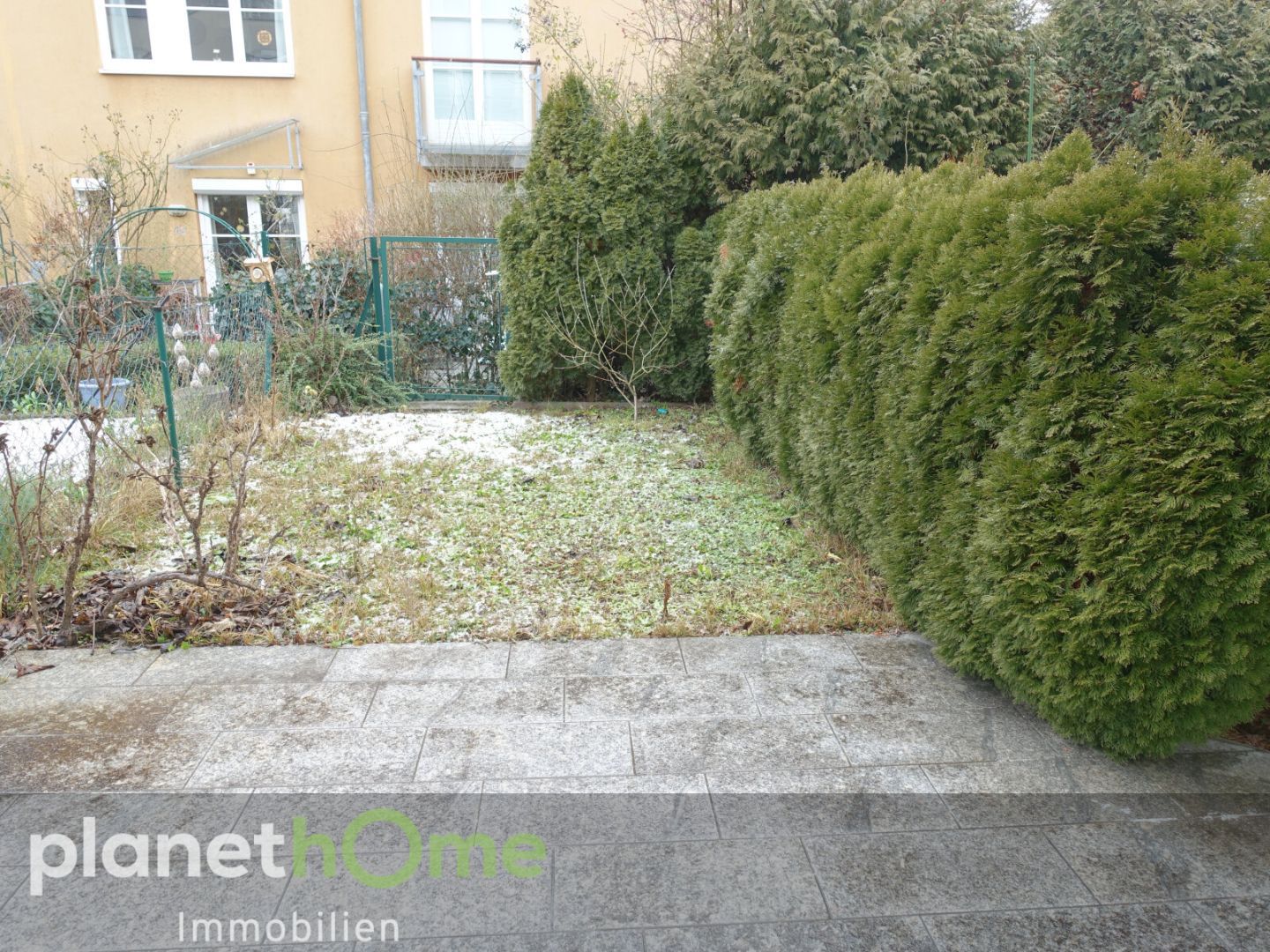 5-Zimmer-Reihenhaus mit Terrassen und Garten