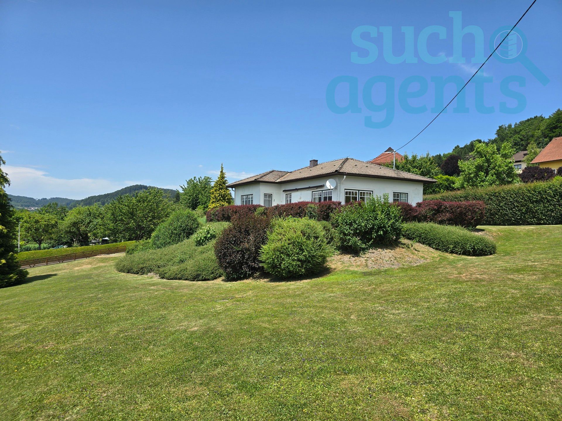 Viel Raum für Ihre Ideen - Solides Einfamilienhaus mit über 2.700 m² Baugrund in ruhiger Lage