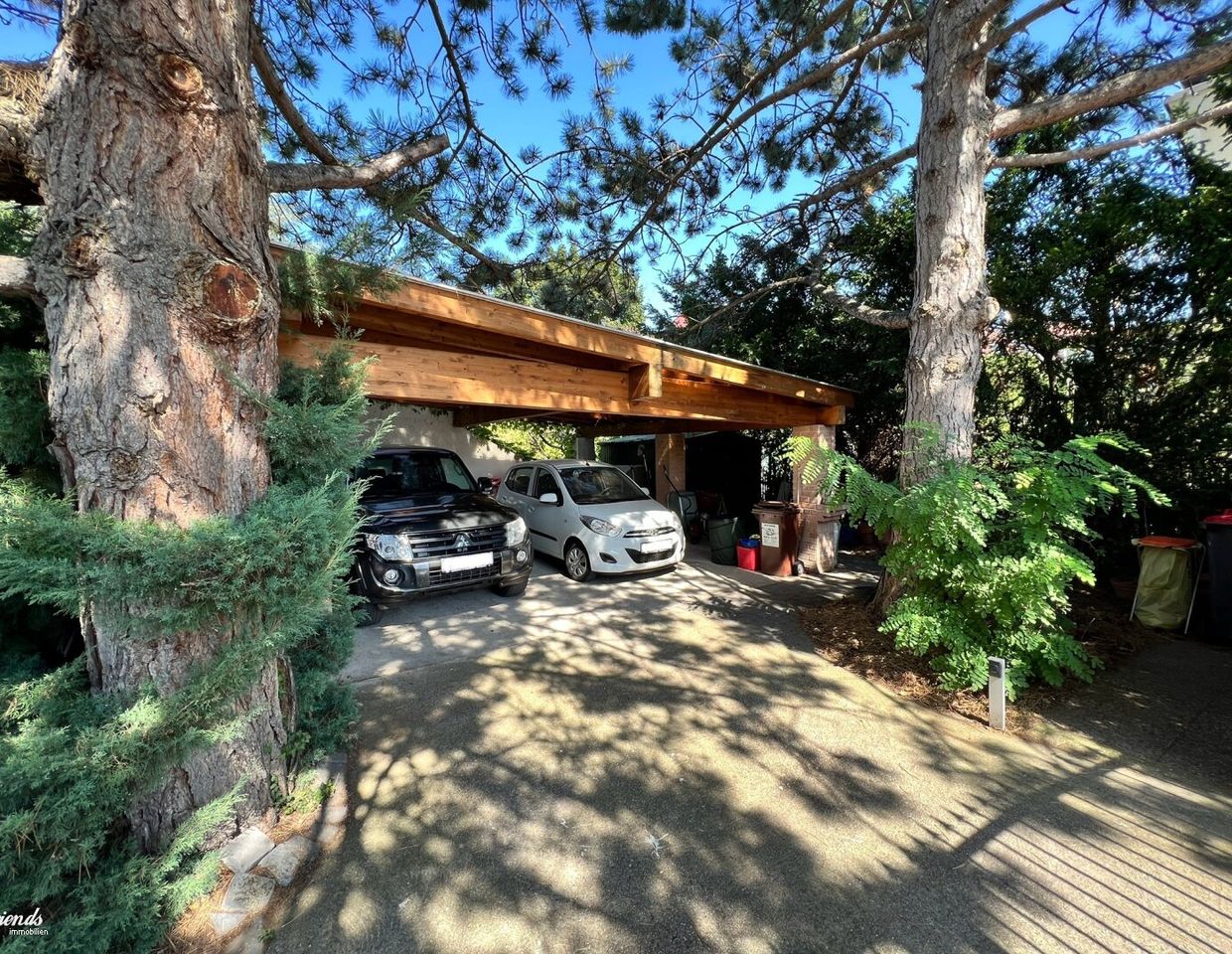 Ein-/Mehrfamilienhaus in Baden - Großzügiger Wohnkomfort mit wunderschönem Garten