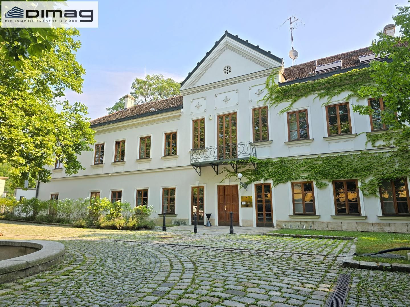 Auf den Spuren der Kaiserin - das Geheimnis eines Erfolges - phantastisches Landhaus mit Park - Mehr