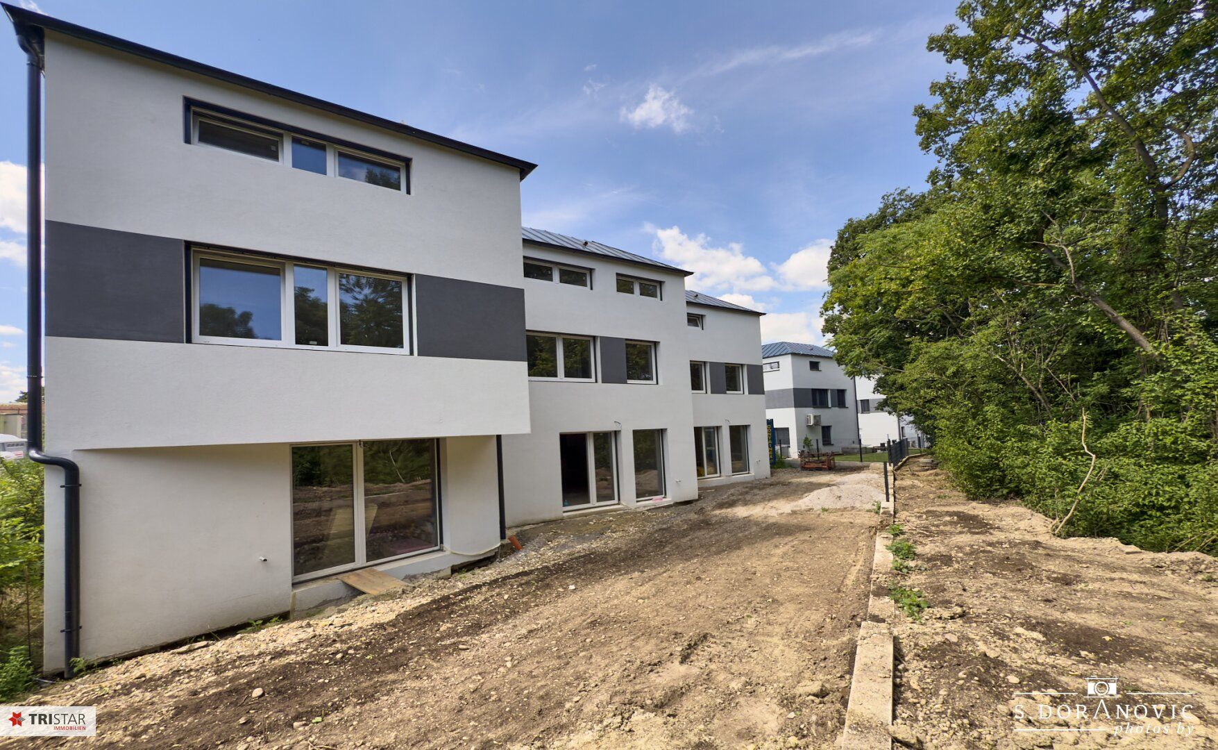 NEU! ++ ZIEGELMASSIV ++ BEZUGSFERTIG ++ 12 REIHENHÄUSER ++ 2 PKW-STELLPLÄTZE PRO HAUS ++ GARTEN & TERRASSE ++ SCHLÜSSELFERTIG ++ FISCHAMEND ++