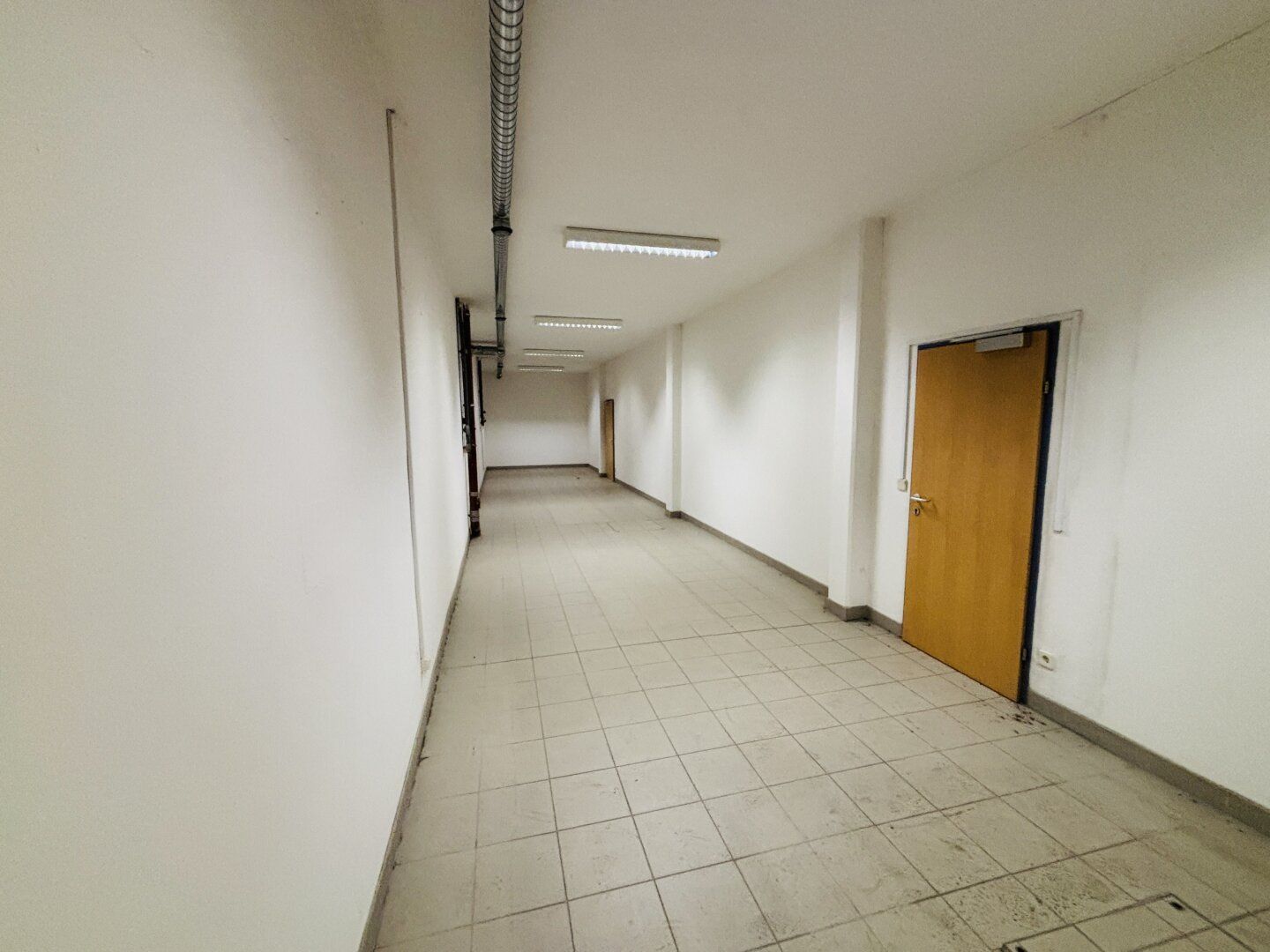 Modernes Büro / Großraumbüro mit flexibler Nutzung - ideal für Shared Office oder Unternehmensstandort - Ansicht 4