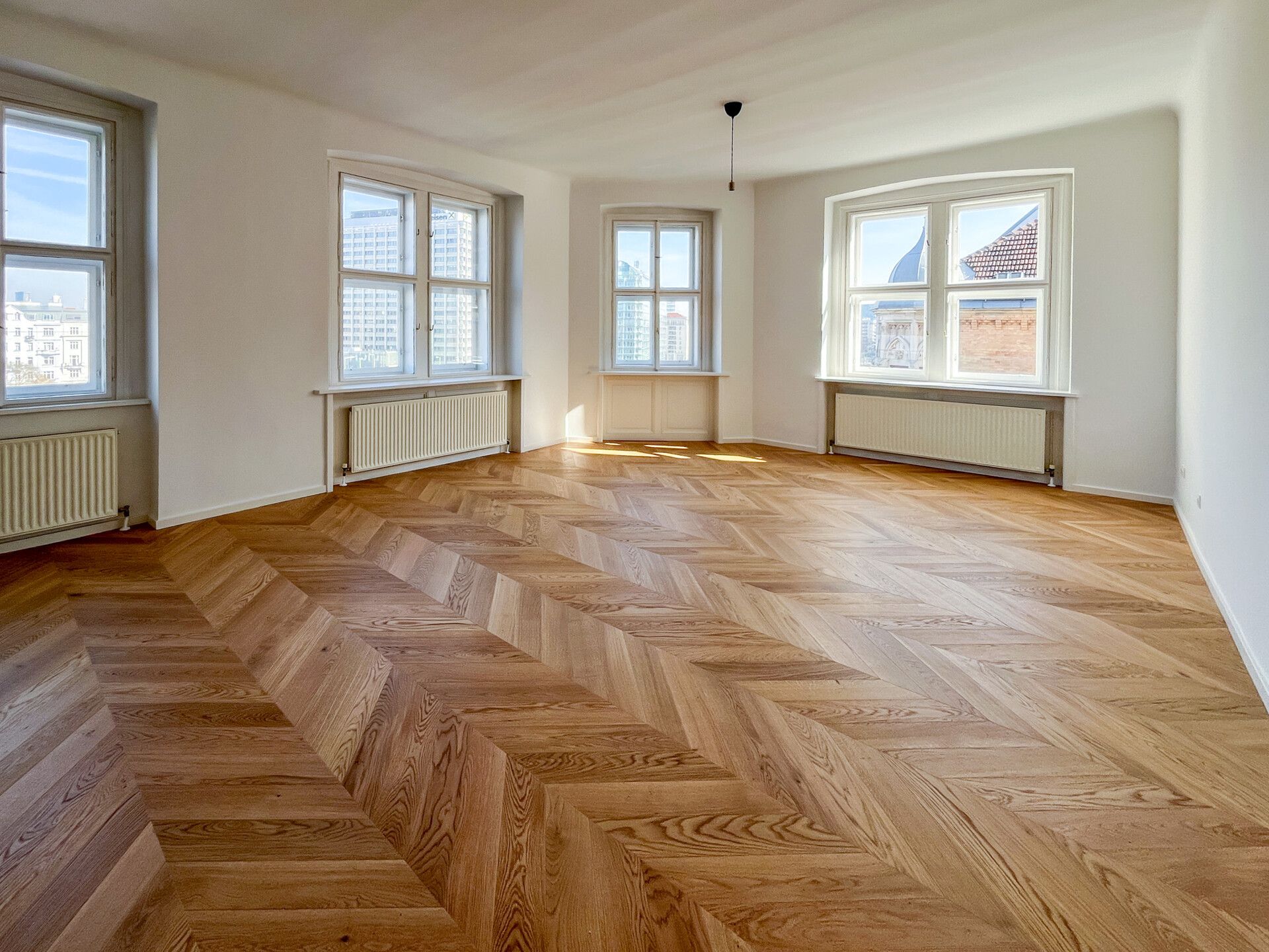 Generalsanierte, helle 4-Zimmer-Altbauwohnung mit Ausblick - zu mieten in 1010 Wien - Visning 3