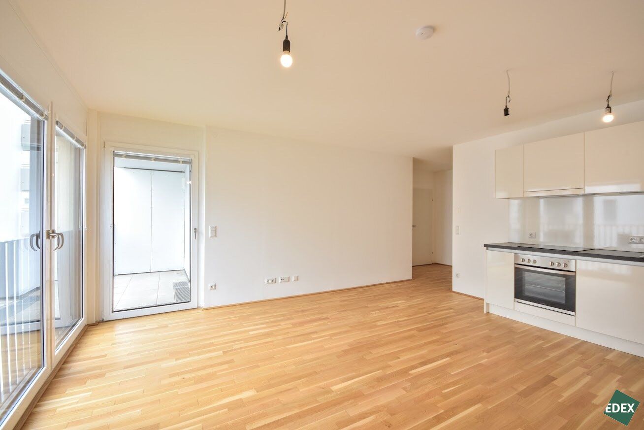 IU - Schöne 2-Zimmer-Wohnung mit Loggia