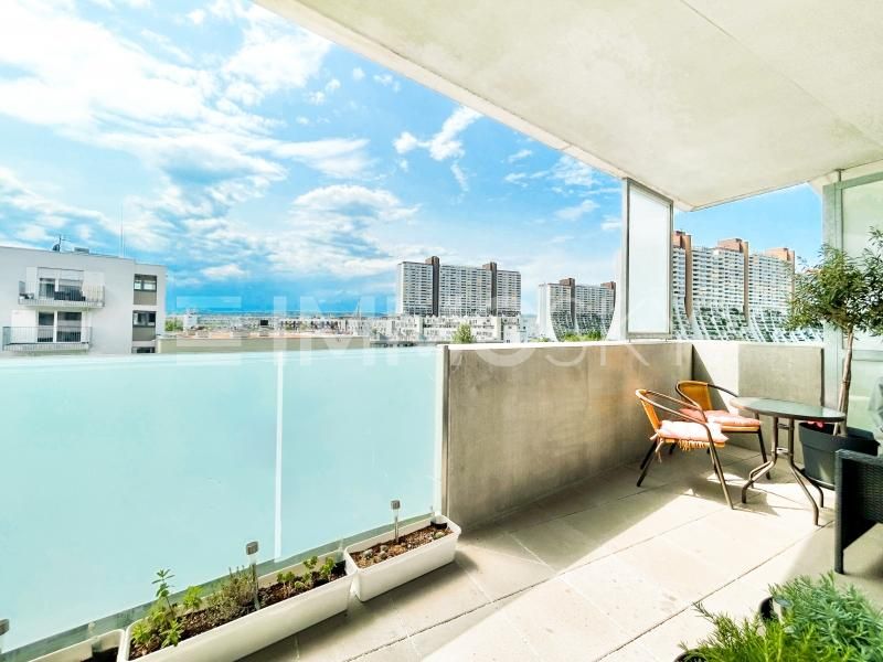 Großer Balkon, Garage und Fitnessraum!