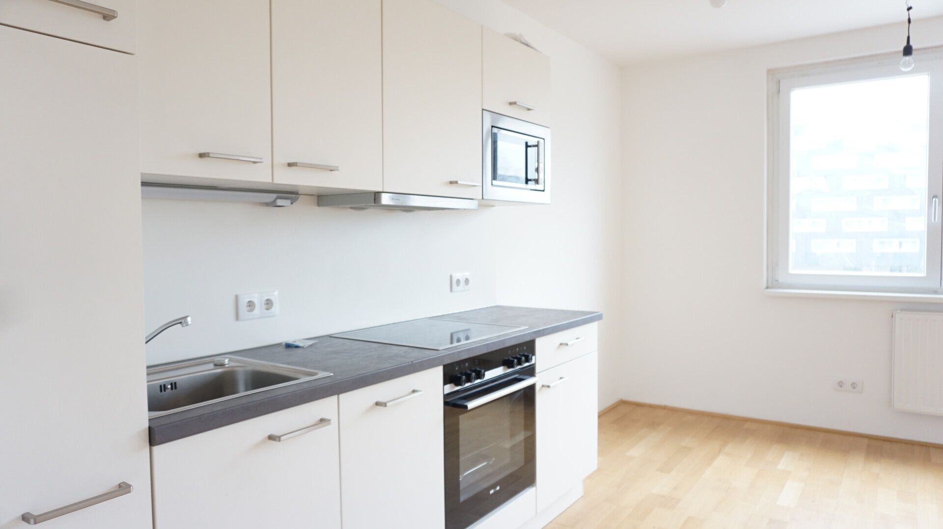 Neubau Loggia-Mietwohnung, direkt an der U4+U6!