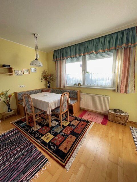 charmante 2 Zimmer Wohnung mit Loggia *zentrale Lage*