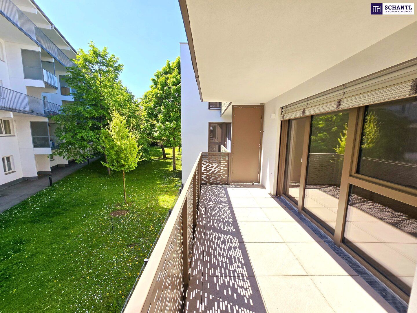 Perfektes Investment! Kompakter Grundriss mit großem Balkon! Blick ins Grüne + Komplette Ruhelage + Energieeffizienz + Perfekte Anbindung und Nahversorgung! Jetzt zugfreifen!
