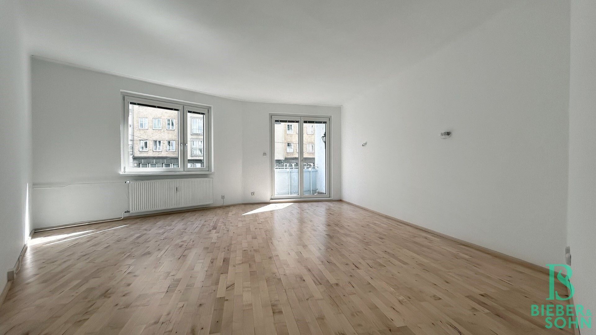Ganz nah der Wiener Staatsoper - lichterfüllte 60m² große Süd-Loggia-Wohnung in Toplage!