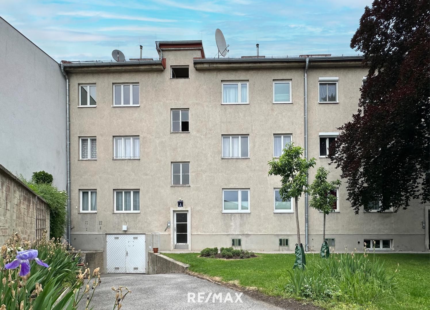 Gute Infrastruktur, gemütliche Wohnung, Renovierungs-Chance!