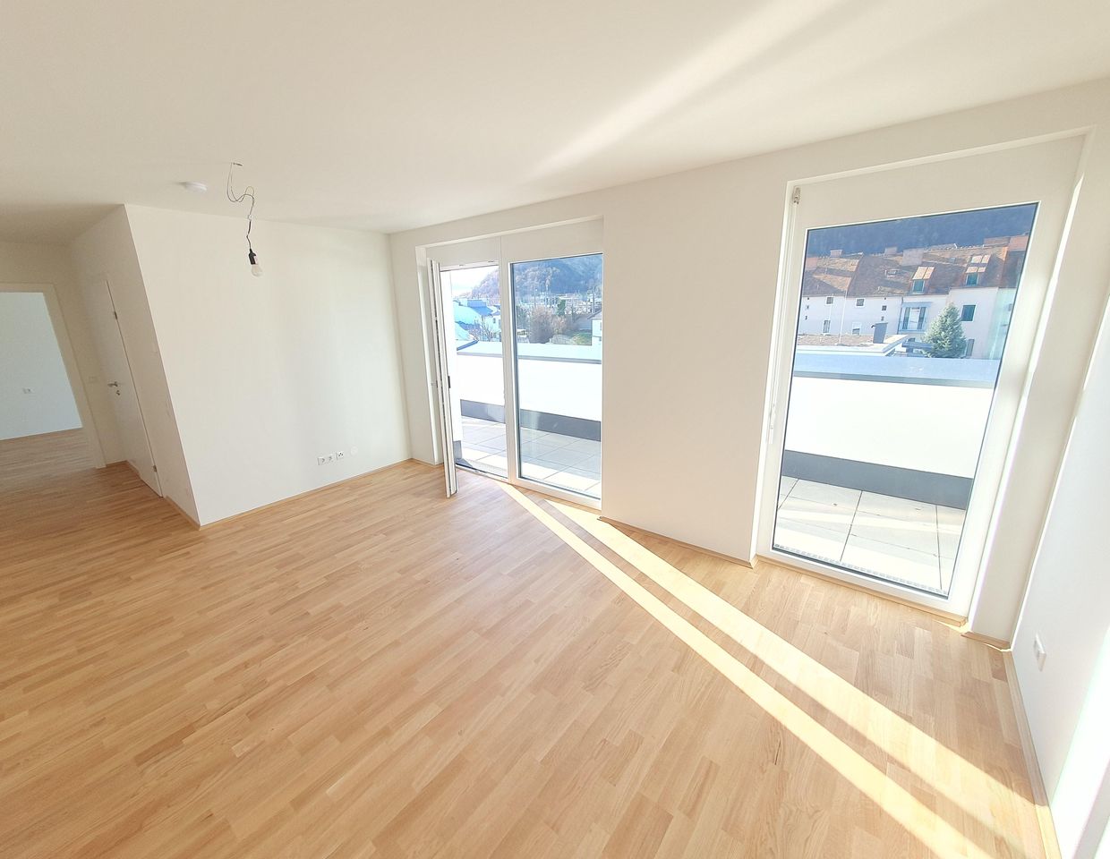 Provisionsfrei | Helle 2-Zimmer-Wohnung im Penthouse-Stil mit traumhaften Ausblick