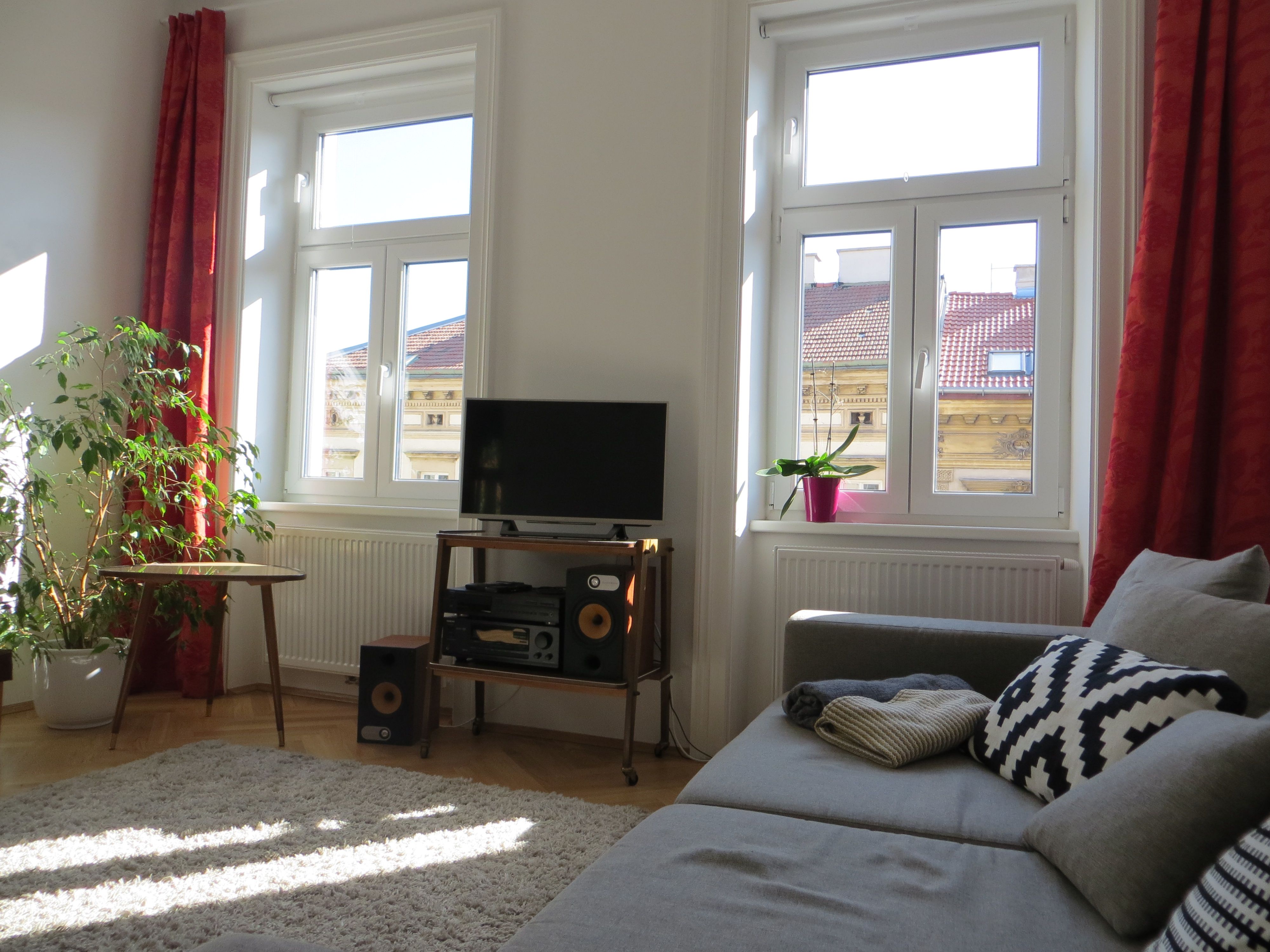 WUNDERSCHÖNES CITY APPARTMENT - ALL-INCLUSIVE - VOLL AUSGESTATTET - KURZZEIT-MIETE (6 MONATE)