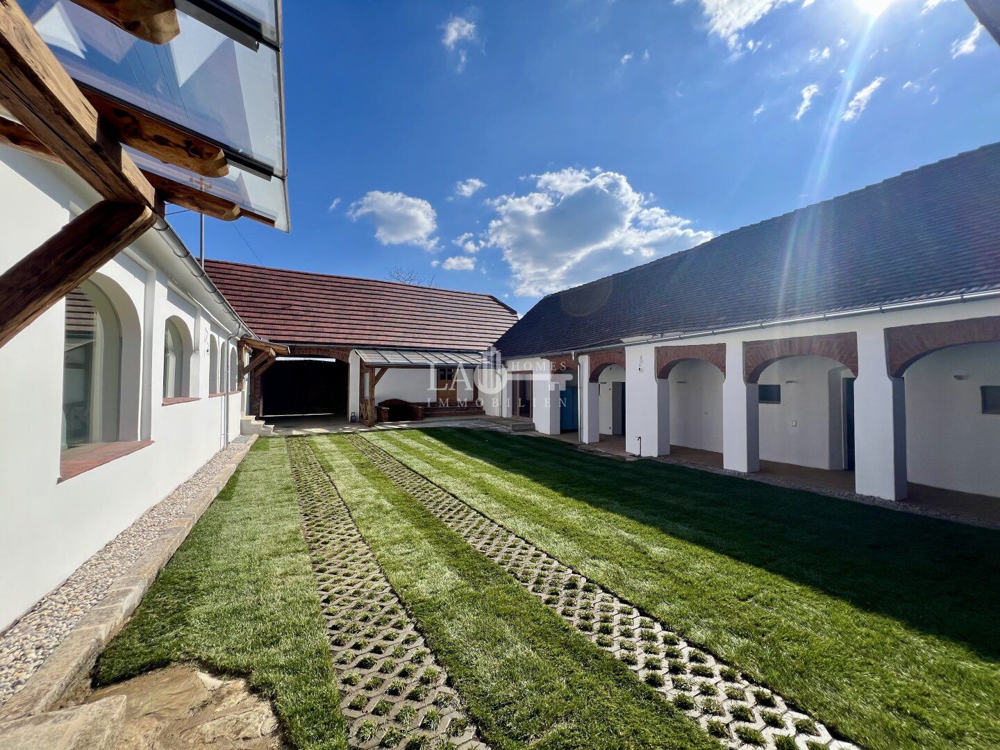 Einzigartiger & Authentischer Vierkanthof mit Arkaden im südlichen Burgenland