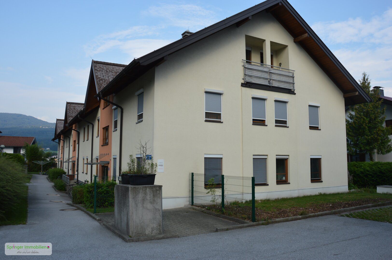 Hinaus ins Grüne! ruhige 3-Zimmer-Garten-Wohnung und Tiefgarage