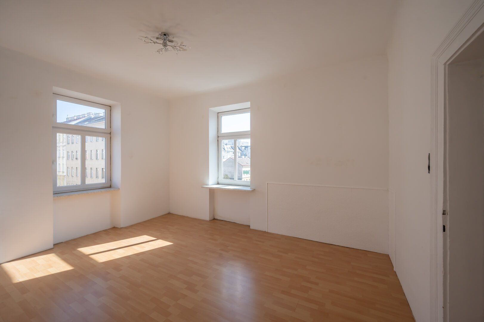 ++NEU++3 Zimmer Altbauwohnung (sanierungsbedürftig) - großes Umbau-Potenzial
