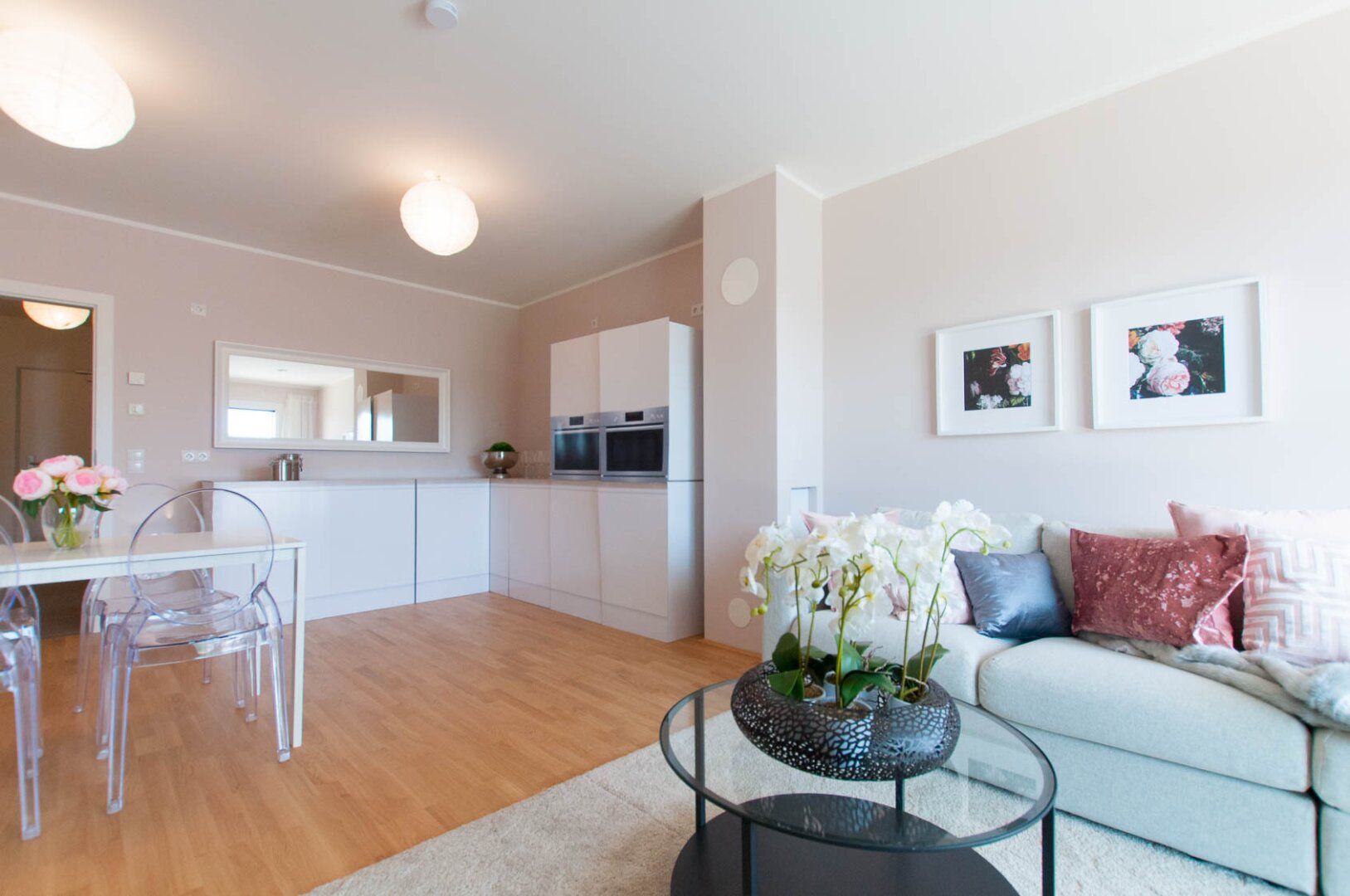 PROVISIONSFREIE 2-ZIMMER-WOHNUNG MIT HERRLICHEM BALKON UND WEITBLICK