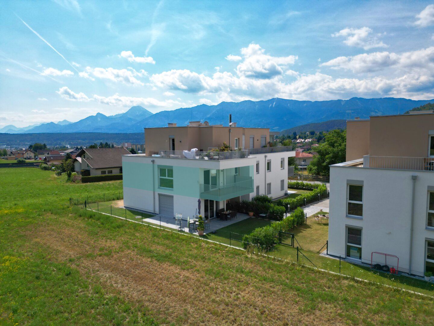 Moderne Traumwohnung mit Balkon & Tiefgarage in Toplage am Villacher Stadtrand - hochwertig, hell & sofort bezugsbereit!