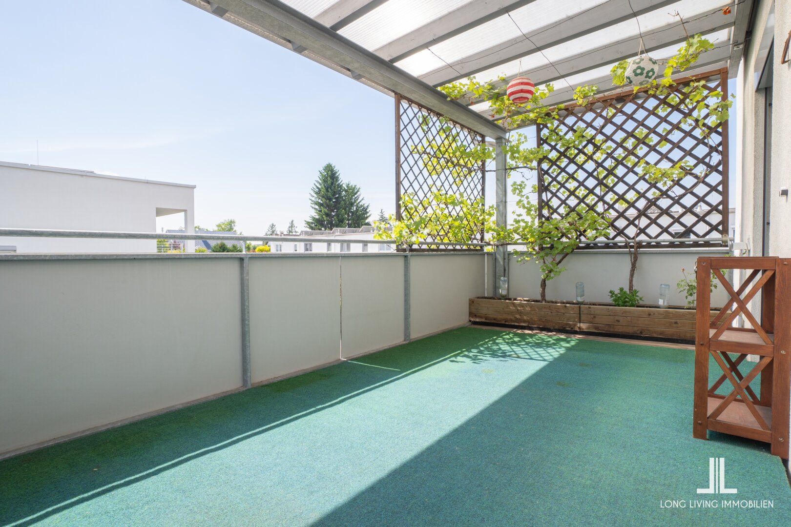 Lichtdurchflutete Wohnung mit Carport, Balkon & vielen Extras