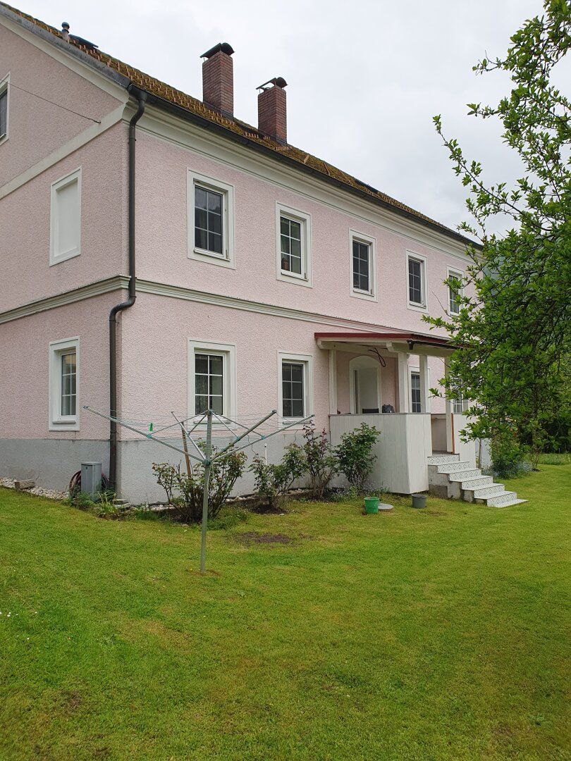 stilvoll, klassisch, großzügiges Mehrfamilienhaus