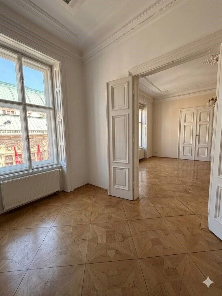 Prachtvolles Altbaubüro mit Blick auf die Oper - Ansicht 3