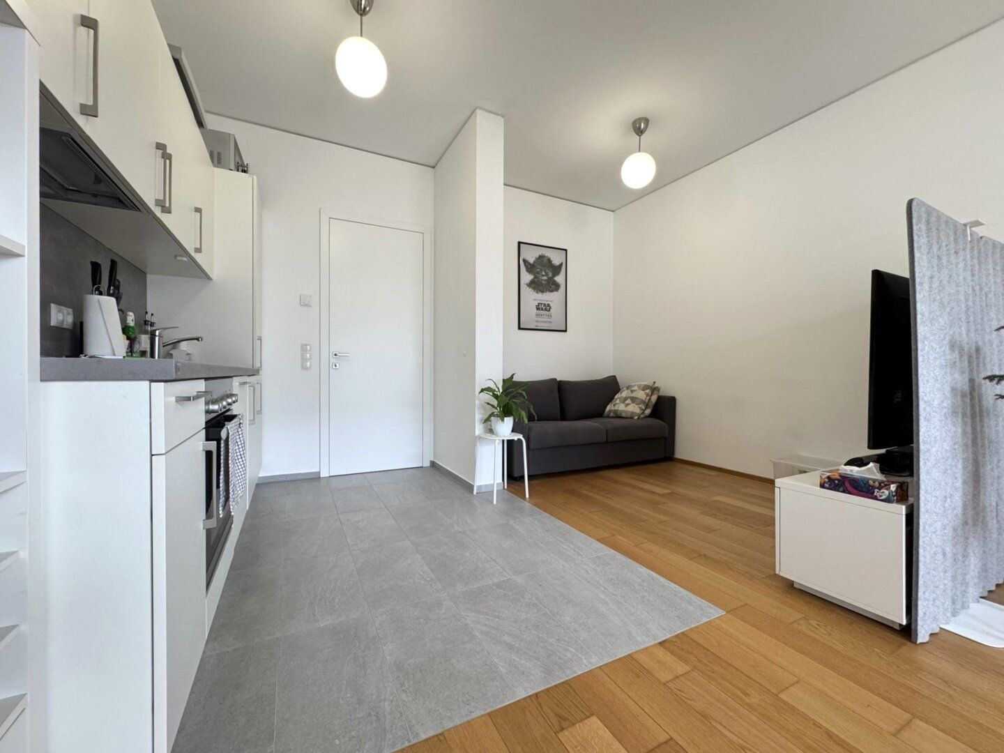 Schnell zugreifen!! Vermietete Anlegerwohnung mit 3,5 % Rendite & Top-Mieter