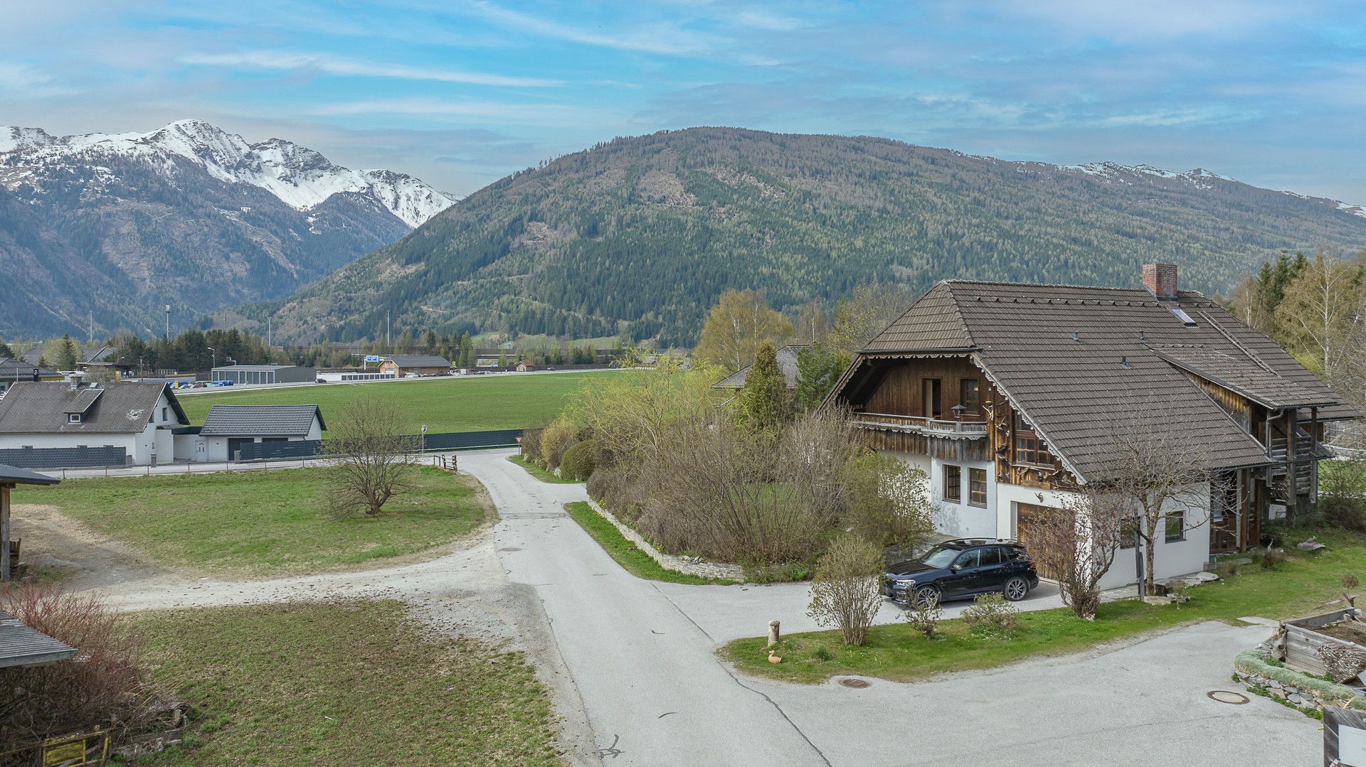 Landhaus in sonniger Ruhelage mit Bergblick