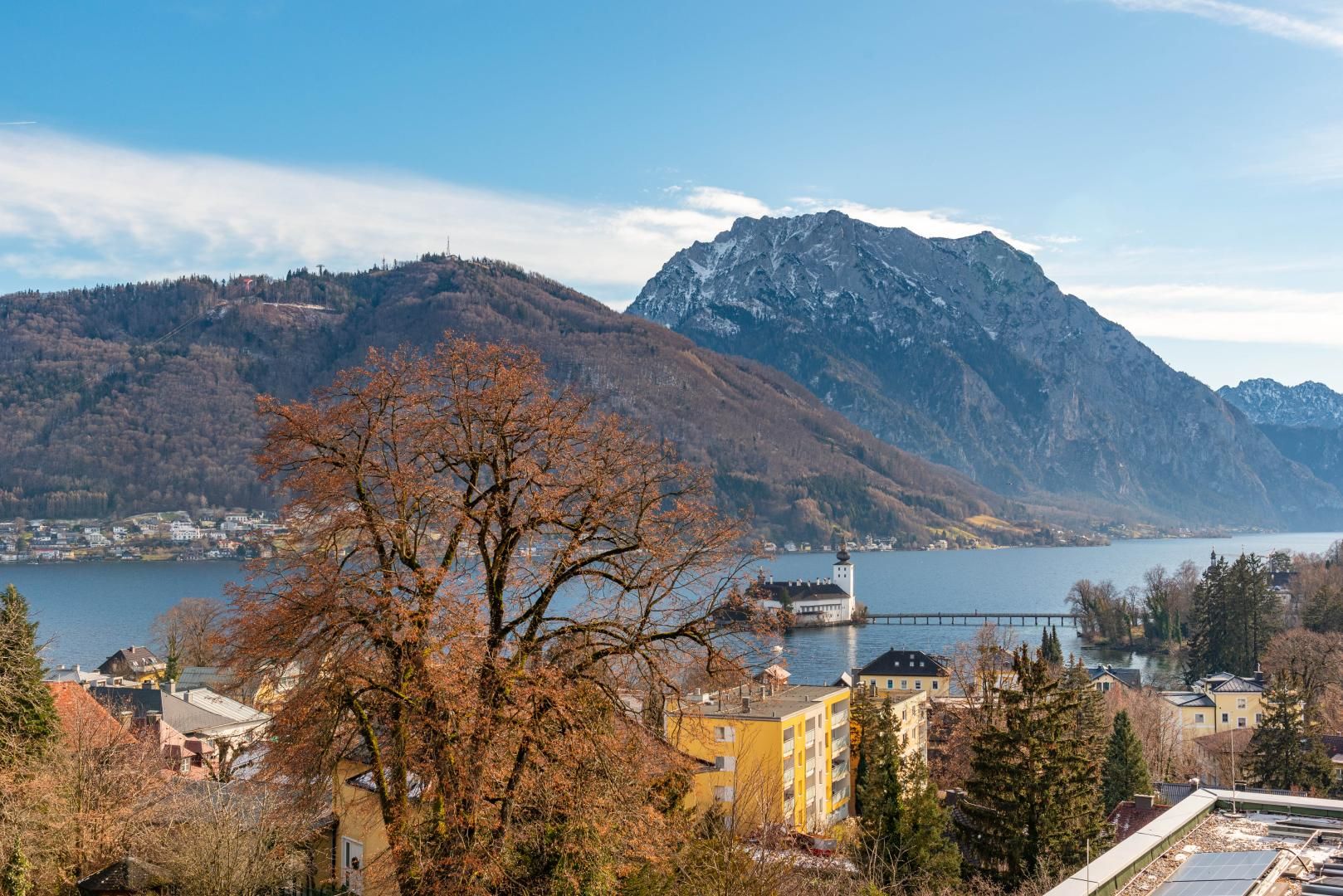 Luxuriöses Penthouse mit Schloß Orth Blick - 