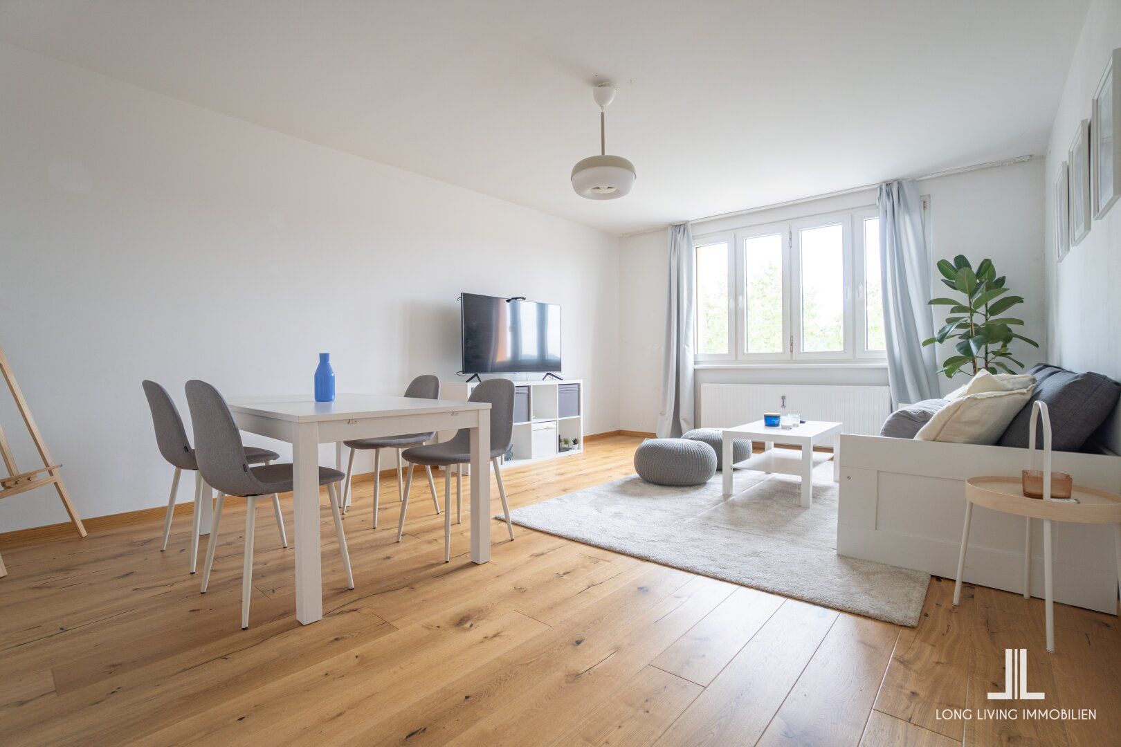 Helle 2-Zimmer-Wohnung mit Weitblick im 7. Liftstock - WG geeignet