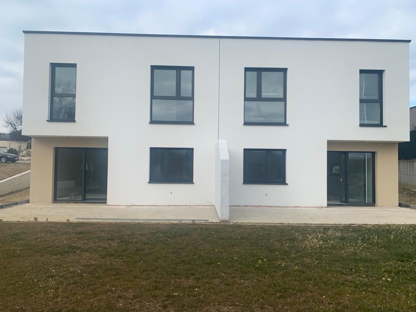 Neuer Preis ! Exquisite Doppelhaushälfte in sehr schöner ruhiger Siedlungslage (Haus links) Beste Baumeisterqualität !