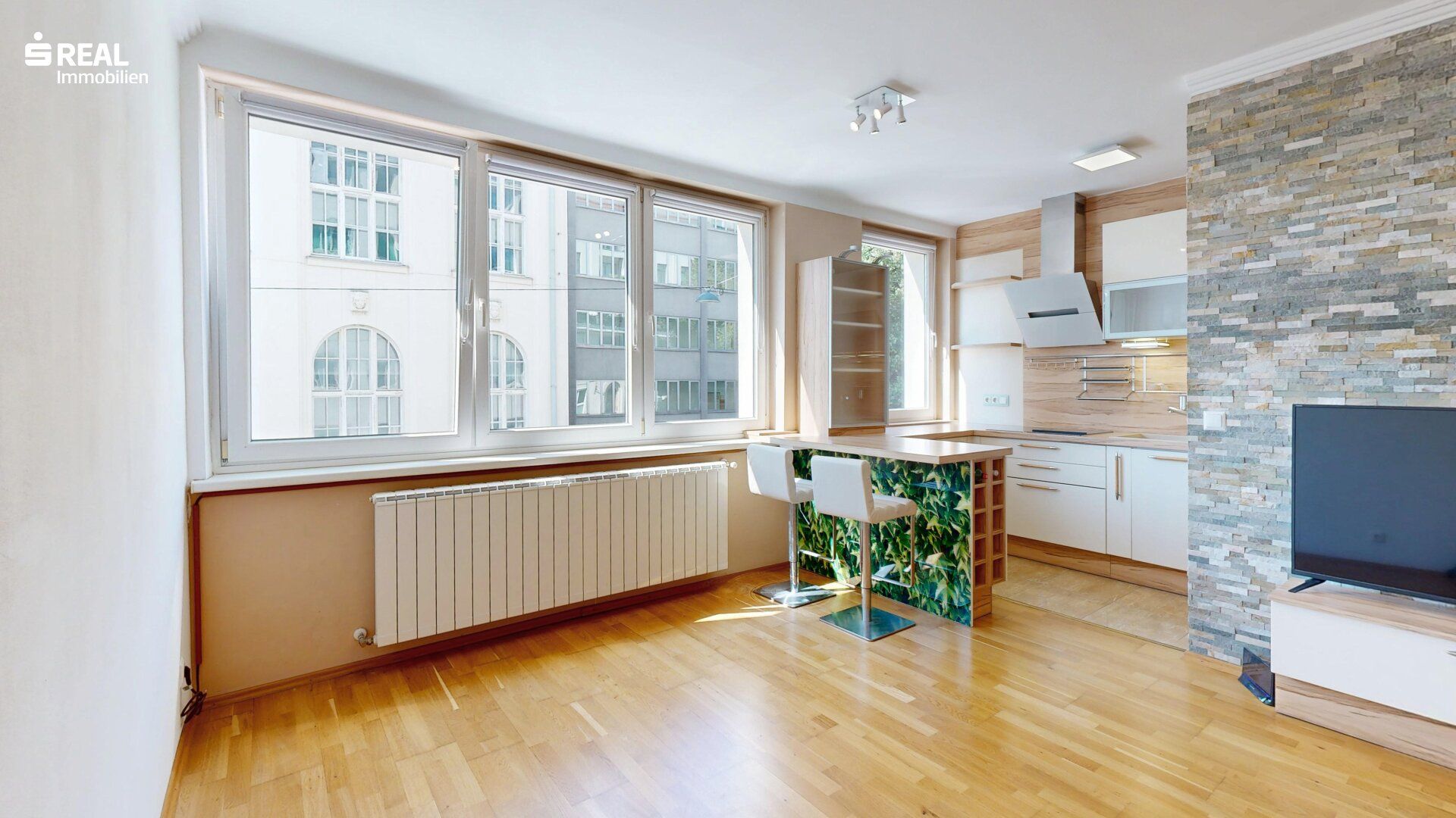 Lichtdurchflutete 2-Zimmer-Wohnung mit Blick auf den Währinger Park - hochwertig saniert & mit Designerküche